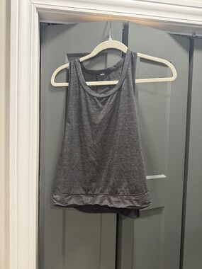 Women's crop Gray Sleeveless Athletic Tank Top